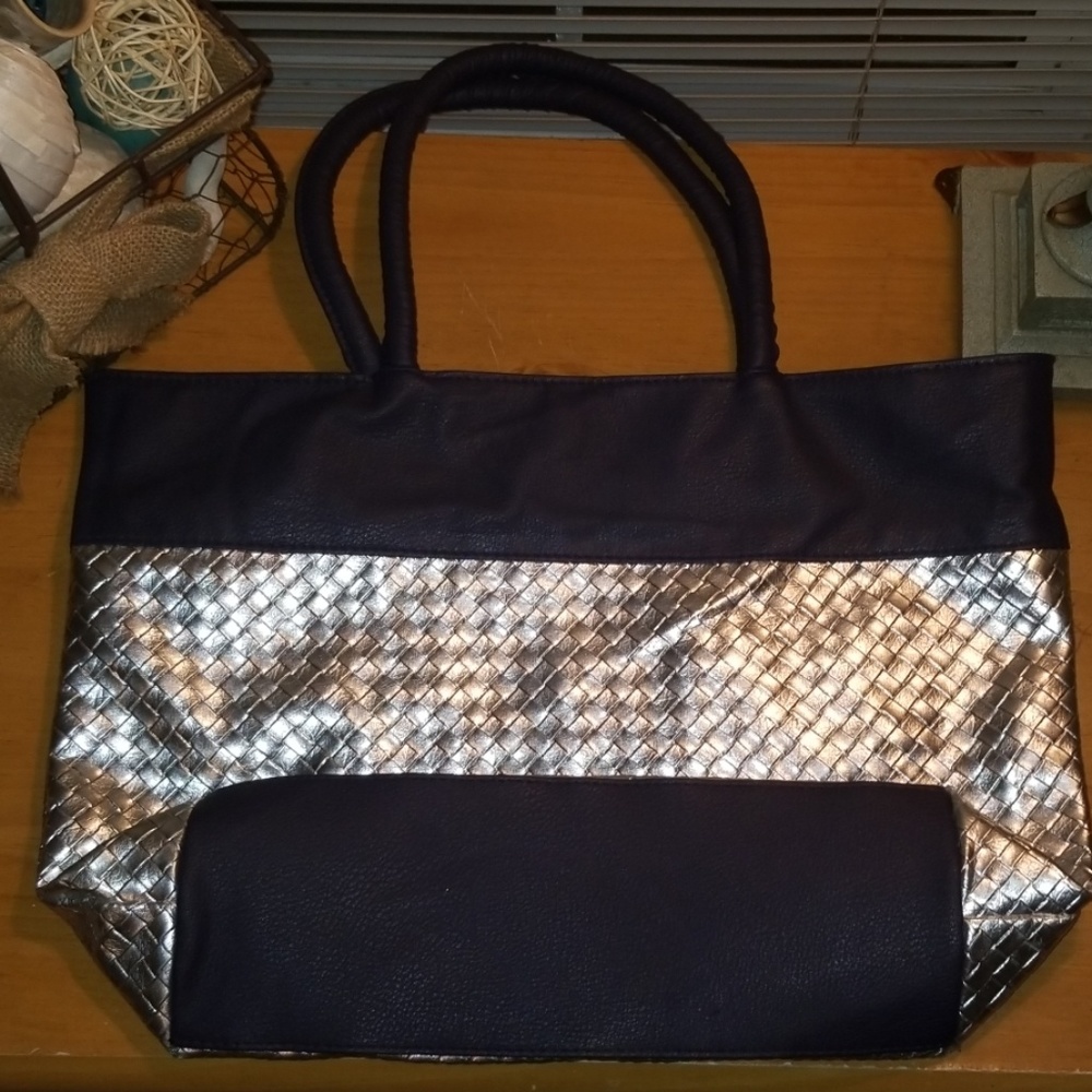 Silver & Navy Blue leather tote - Picture 2 of 3